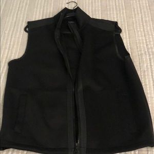 New Kenneth Cole NY vest warm